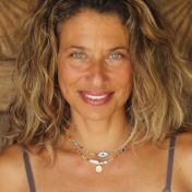 BE STRONG - 14K Gold vermeil pendant with baroque pearl necklace