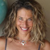 BE STRONG - 14K Gold vermeil pendant with baroque pearl necklace